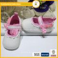 Zapatos de bebé calificados vendiendo los zapatos de vestido encantadores de los zapatos de las lanas del ganchillo del bebé